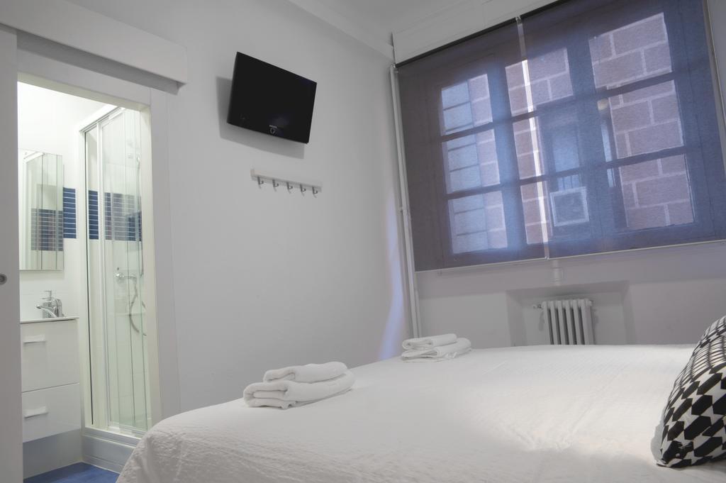 Woohoo Hostal Madrid Værelse billede