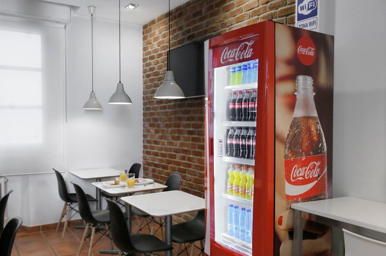 Woohoo Hostal Madrid Eksteriør billede